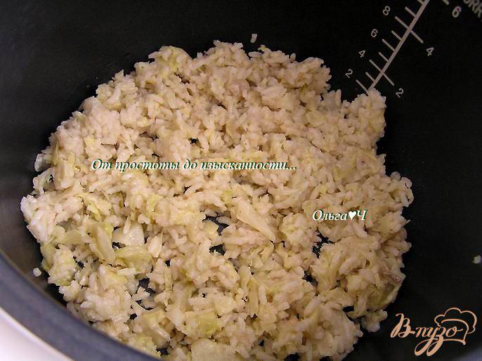 Фото приготовление рецепта: Фриттата с курицей, рисом и капустой (в мультиварке) шаг №1