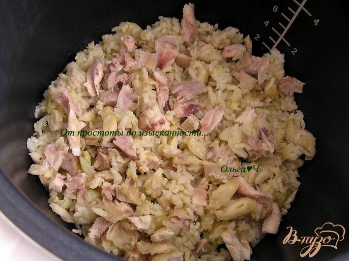Фото приготовление рецепта: Фриттата с курицей, рисом и капустой (в мультиварке) шаг №2