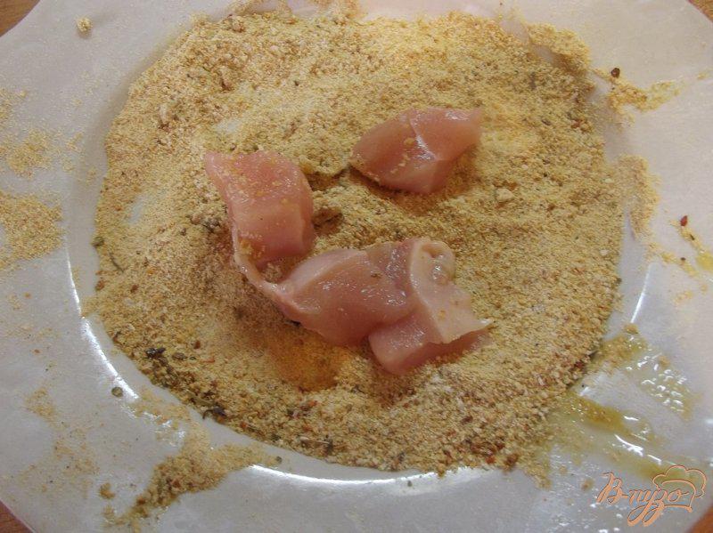 Фото приготовление рецепта: Наггетсы из куриного филе шаг №4