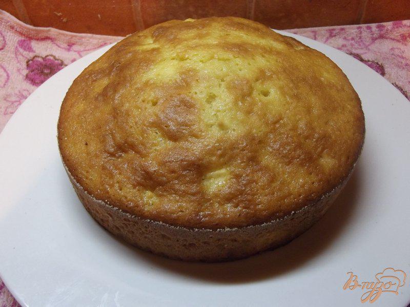 Фото приготовление рецепта: Яблочный пирог с черешней и изюмом шаг №12