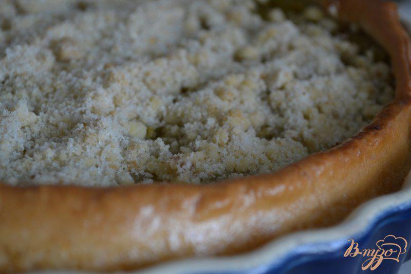 Фото приготовление рецепта: Пирог  из хлебного теста с ревенем шаг №7
