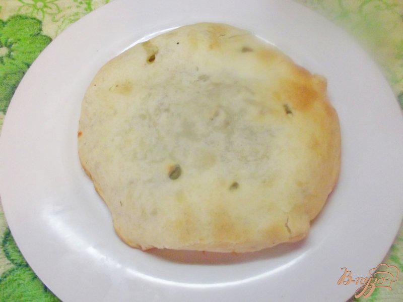 Фото приготовление рецепта: Закрытая пицца с грибами шаг №7
