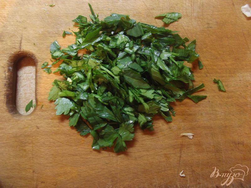Фото приготовление рецепта: Салат с сельдереем и кунжутом шаг №2