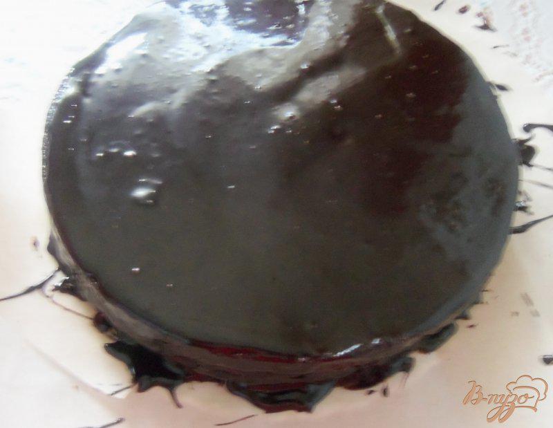 Фото приготовление рецепта: Шоколадный торт с заварным кремом шаг №8