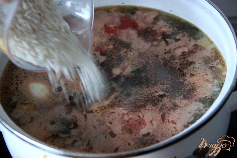 Фото приготовление рецепта: Minestra di riso - итальянский рисовый суп с чечевицей шаг №4