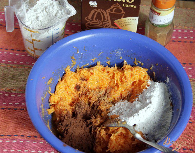 Фото приготовление рецепта: Шоколадно-морковное постное печенье шаг №2