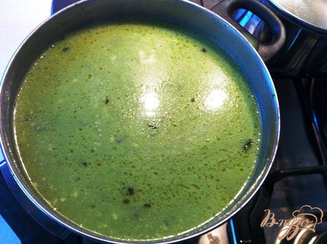 Фото приготовление рецепта: Крем суп из брокколи шаг №10