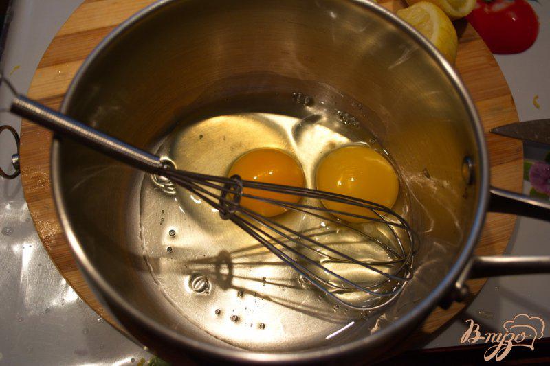 Фото приготовление рецепта: Тропические блинчики с фруктами и лимонным курдом шаг №5