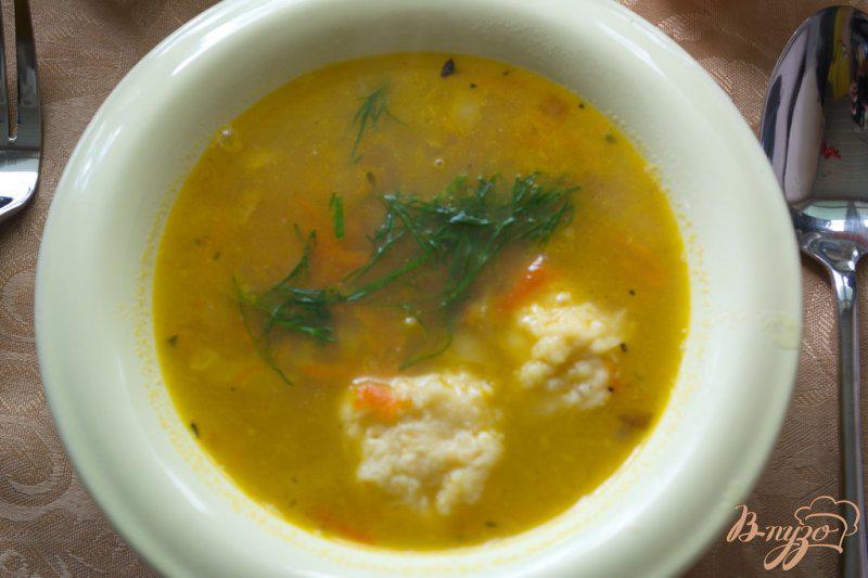 Фото приготовление рецепта: Суп с сырными шариками-клецками шаг №10