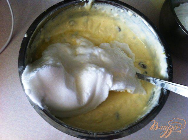 Фото приготовление рецепта: Львовский сырник с посыпкой шаг №9