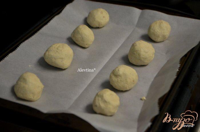 Фото приготовление рецепта: Печенье с картофельными чипсами шаг №4