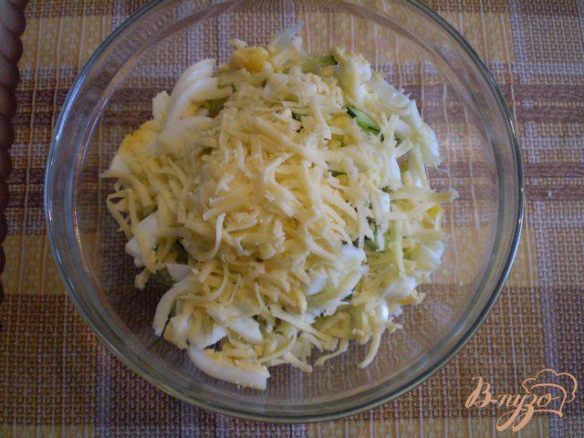 Фото приготовление рецепта: Рыбный салат из минтая шаг №6