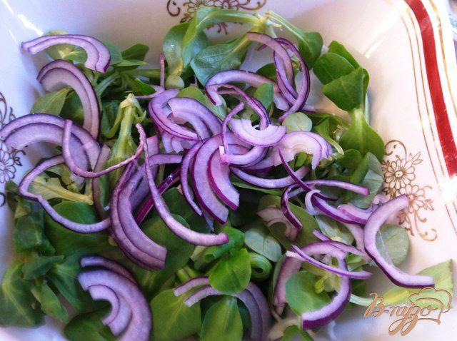 Фото приготовление рецепта: Салат овощной с кальмарами шаг №6