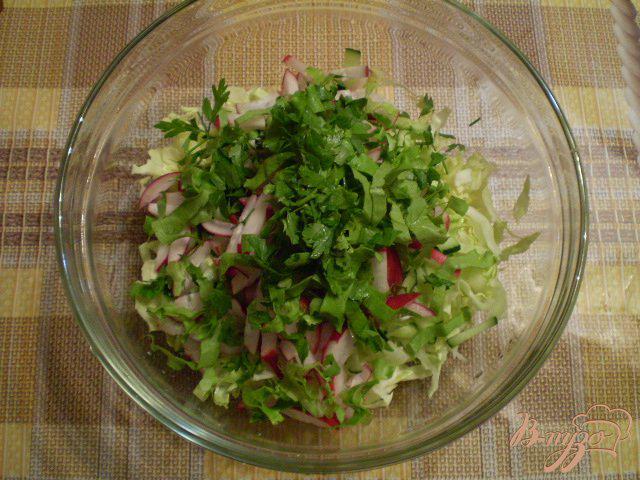 Фото приготовление рецепта: Овощной салат с яблоком и майонезом шаг №5