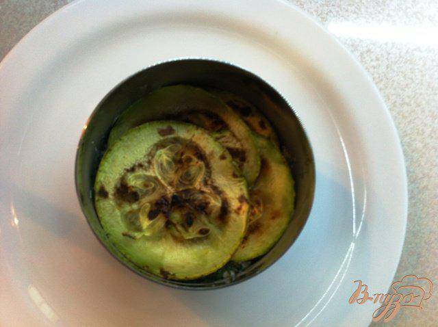 Фото приготовление рецепта: Салат из кабачков и творога шаг №9