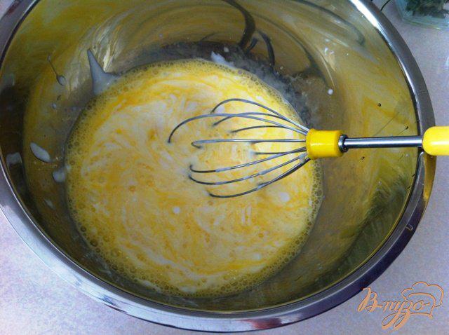 Фото приготовление рецепта: Яблочный наливной пирог шаг №2