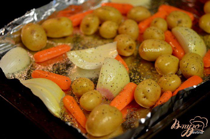 Фото приготовление рецепта: Курица с овощами в горчичном-вином соусе шаг №1
