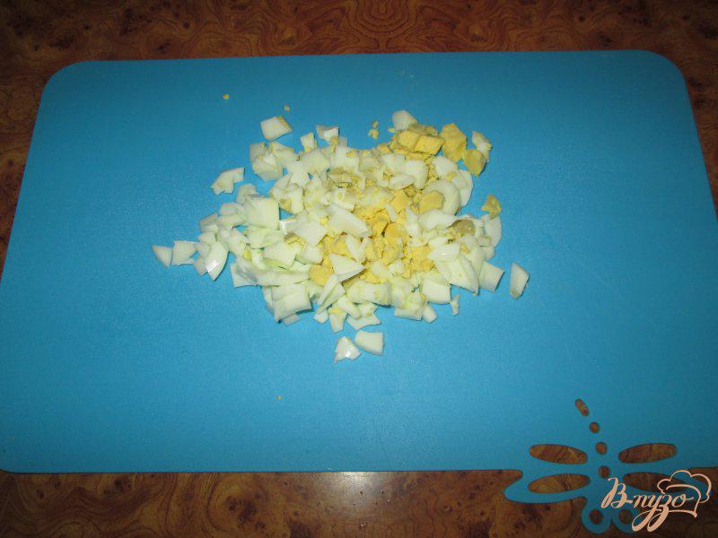 Фото приготовление рецепта: Салат из пекинской капусты с кукурузой шаг №1