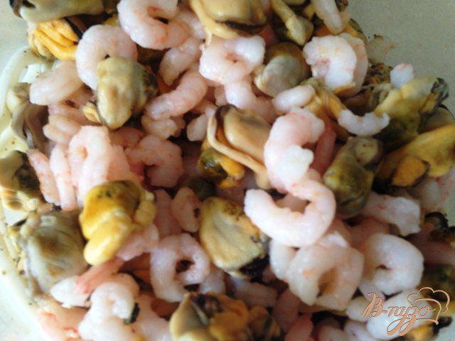 Фото приготовление рецепта: Закуска из морепродуктов в сладком маринаде шаг №7