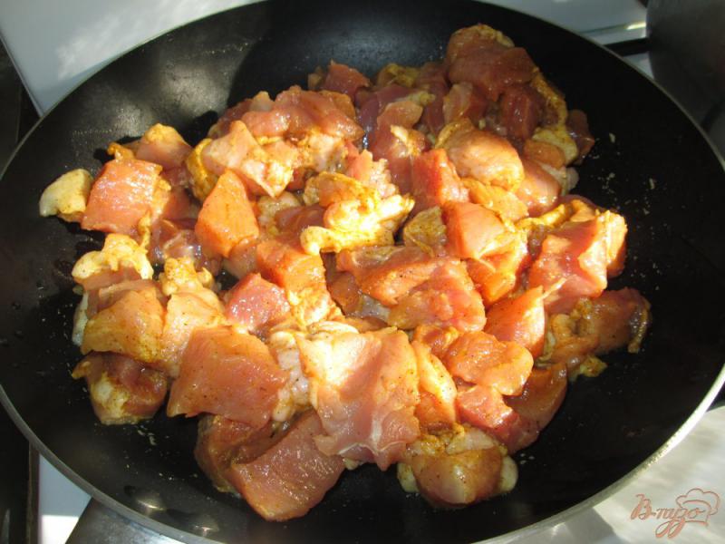 Фото приготовление рецепта: Свинина в соевом соусе шаг №5