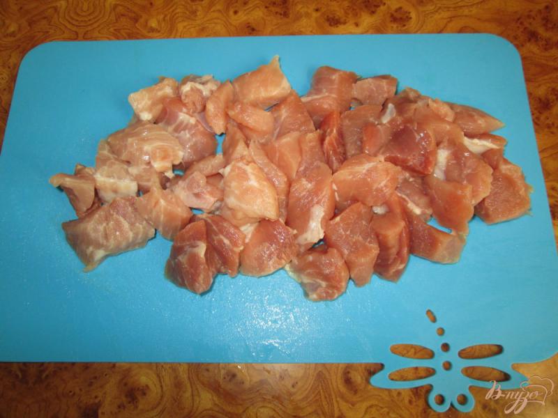 Фото приготовление рецепта: Свинина в соевом соусе шаг №2