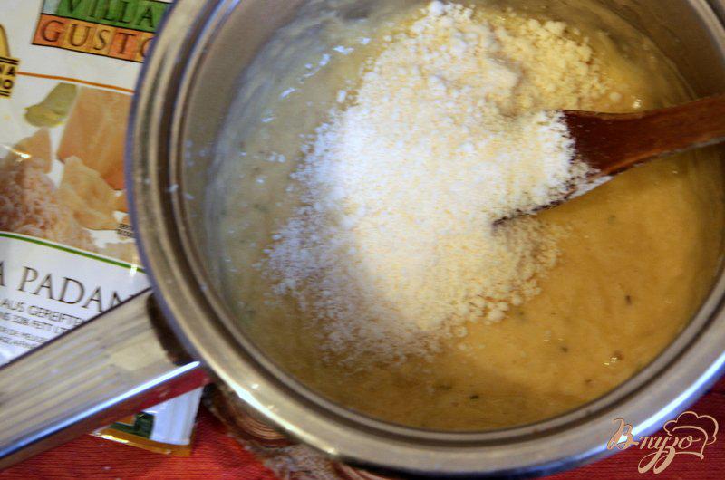 Фото приготовление рецепта: Сырно-розмариновые лепёшки шаг №4