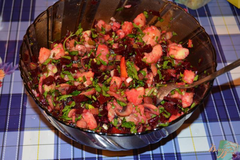 Фото приготовление рецепта: Винегрет из печеных овощей без капусты шаг №7