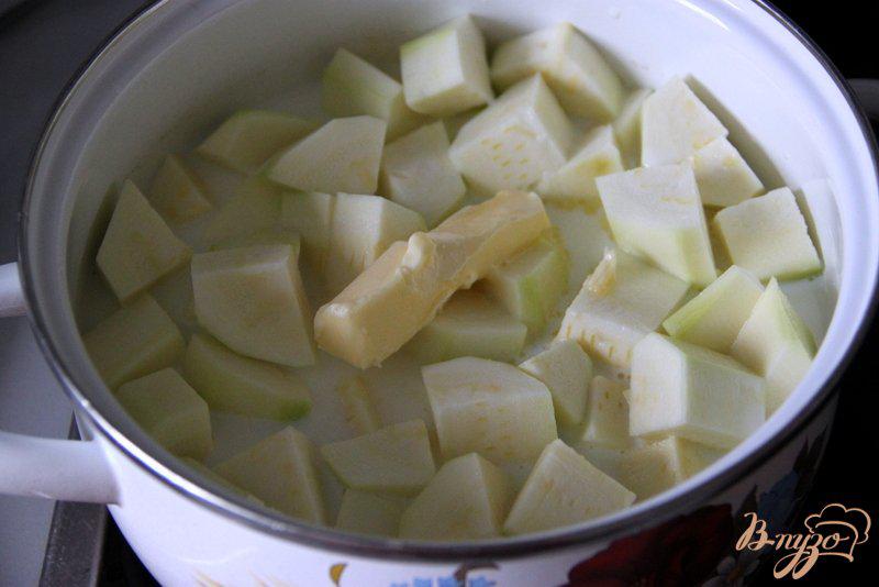Фото приготовление рецепта: Бархатный  суп-пюре из цуккини шаг №3