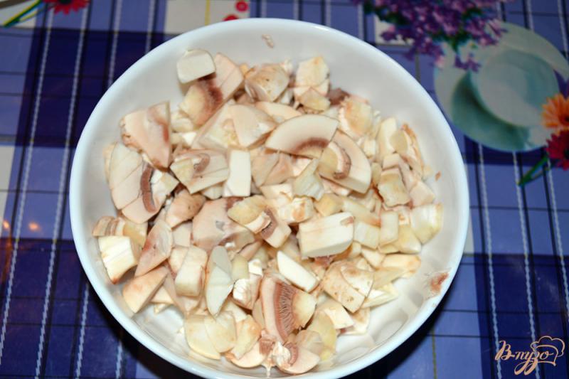 Фото приготовление рецепта: Картофель с начинкой запеченый с сыром шаг №4