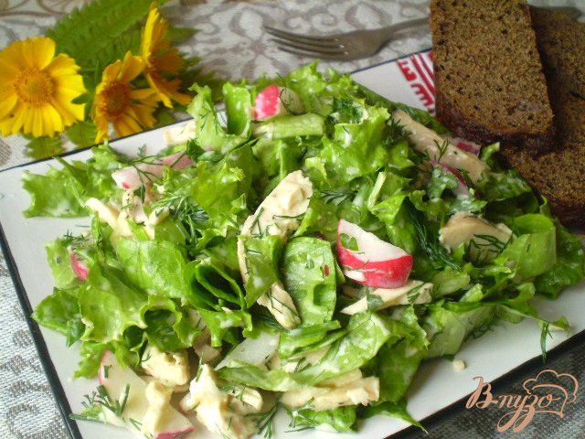 Фото приготовление рецепта: Салат с цыпленком-гриль шаг №7