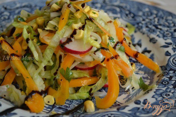 Фото приготовление рецепта: Овощной салат с миндалем шаг №4