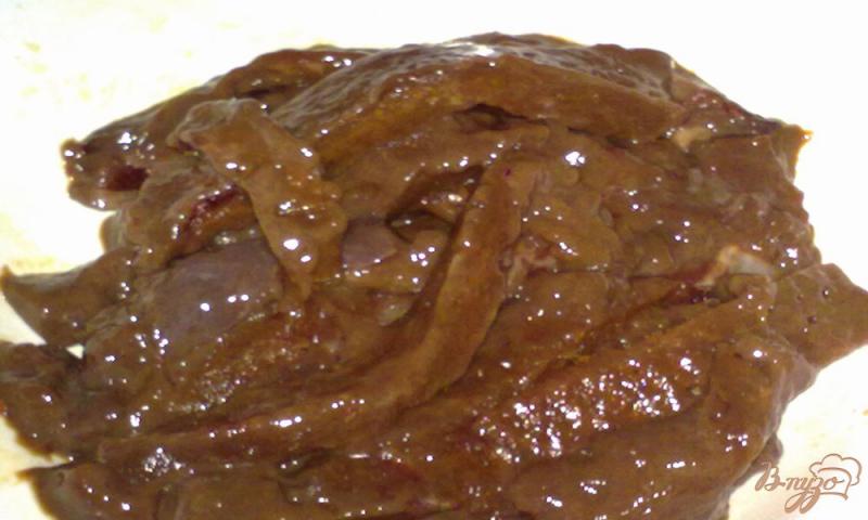 Фото приготовление рецепта: Печень в медовом соусе шаг №2