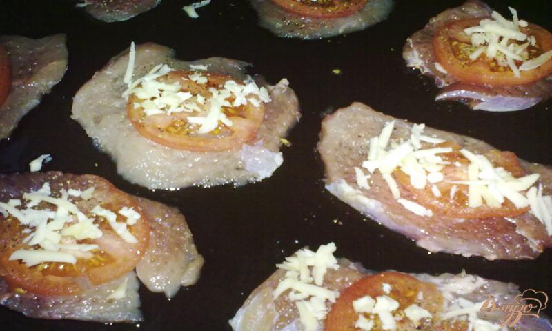 Фото приготовление рецепта: Мясо по-купечески(с грибами) шаг №4