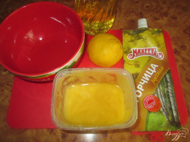 Фото приготовление рецепта: Жареный сыр с медово-горчичным соусом шаг №6
