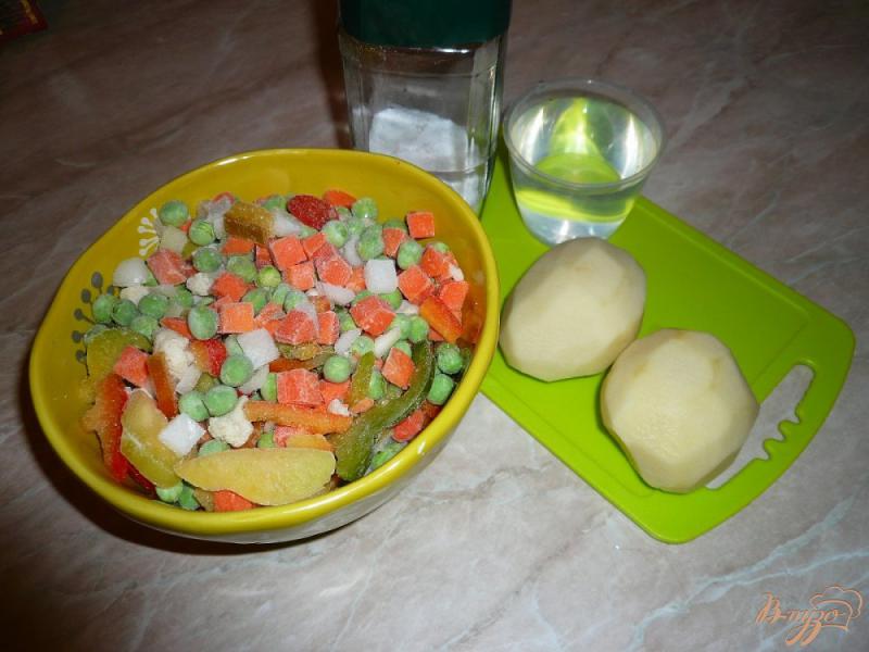 Фото приготовление рецепта: Овощная смесь с картофелем шаг №1