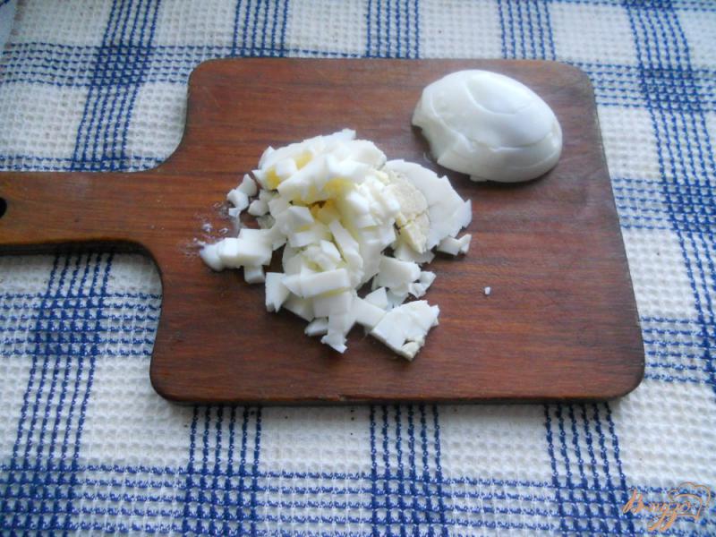 Фото приготовление рецепта: Весенний слоеный салатик шаг №7