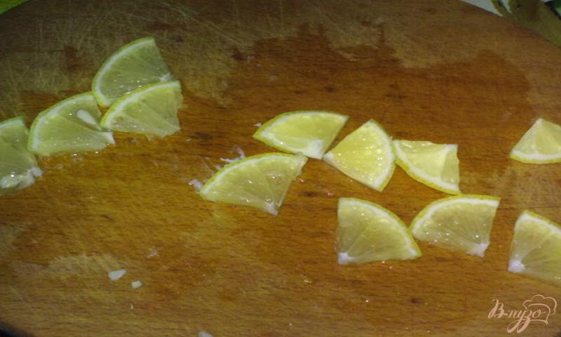 Фото приготовление рецепта: Лимонно-чесночная свинина шаг №5