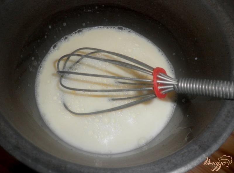 Фото приготовление рецепта: Блины на молоке шаг №2