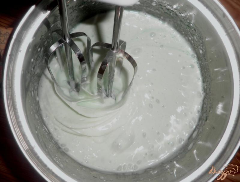 Фото приготовление рецепта: Сметанно-желейный крем для торта шаг №3