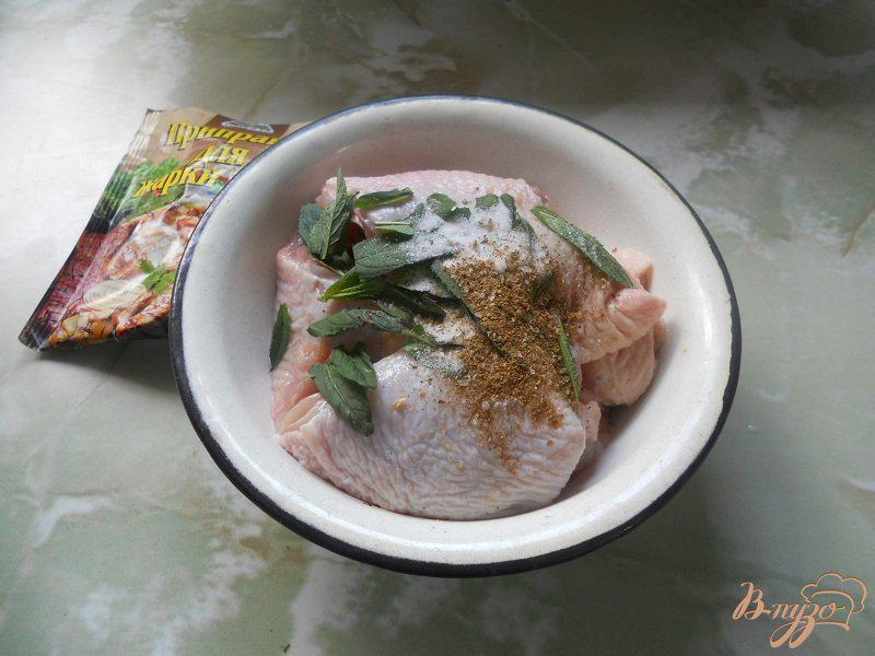 Фото приготовление рецепта: Курица маринованная в томатном соусе шаг №2