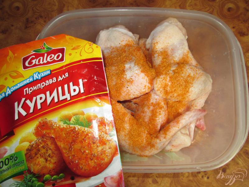 Фото приготовление рецепта: Сочные куриные крылья, запеченные в духовке шаг №2