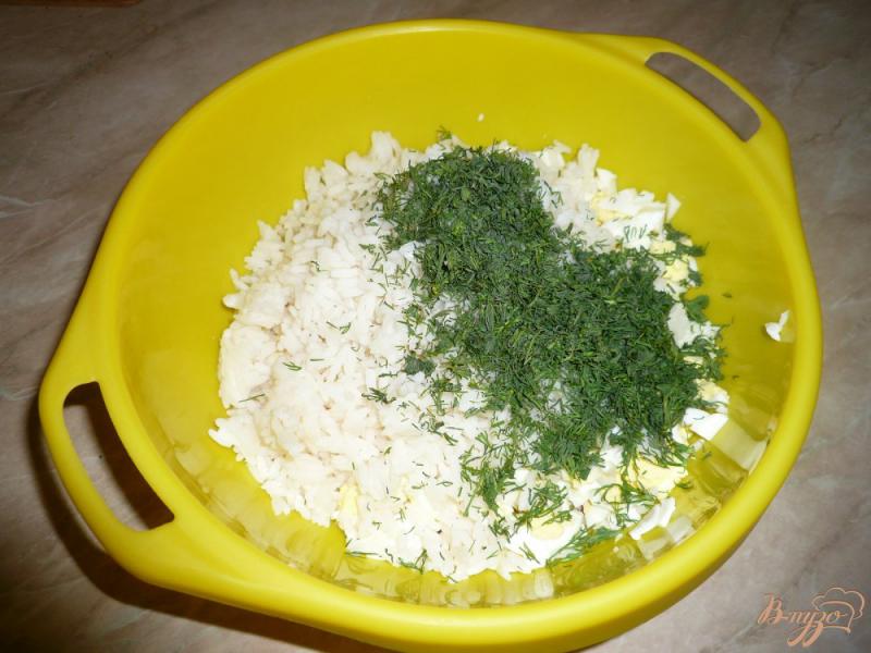 Фото приготовление рецепта: Салат домашний с крабовым мясом шаг №3