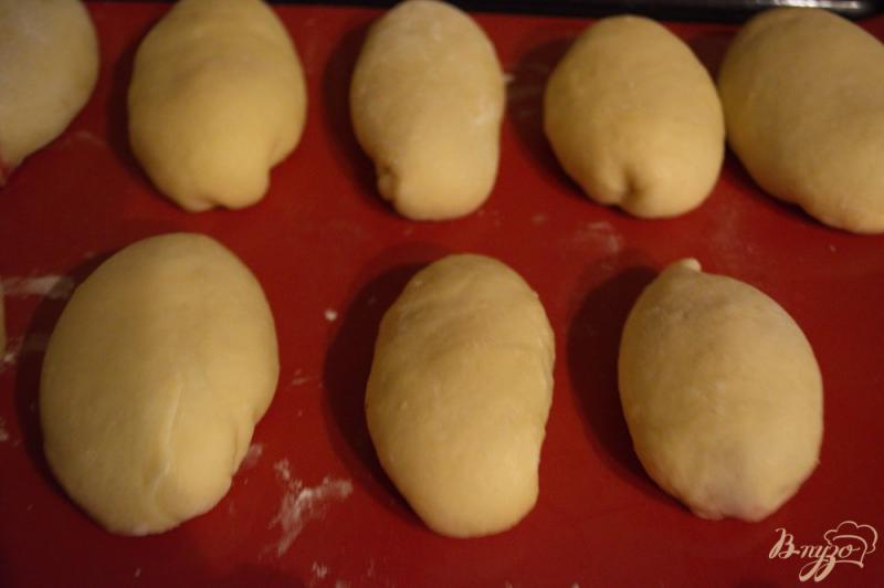Фото приготовление рецепта: Пирожки на французском тесте с вишней шаг №6