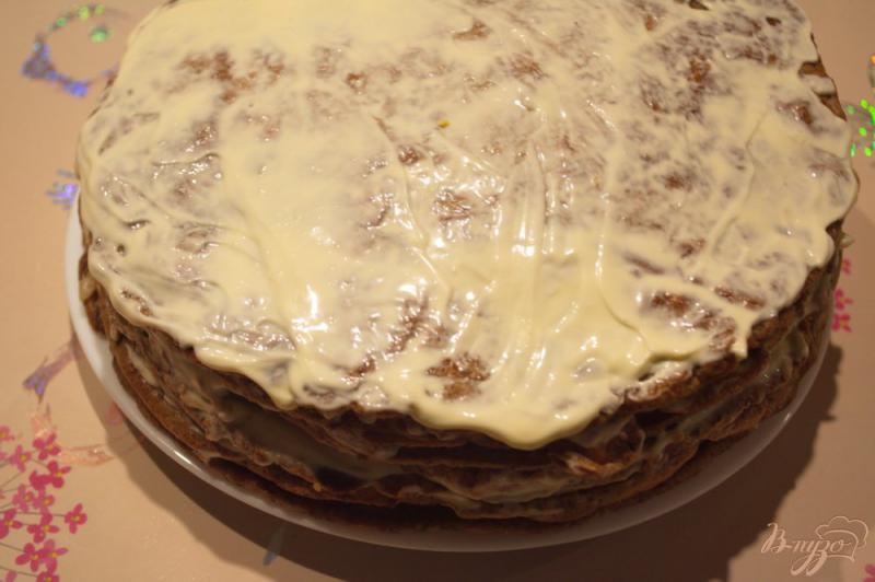 Фото приготовление рецепта: Печеночный тортик с ореховым вкусом шаг №5