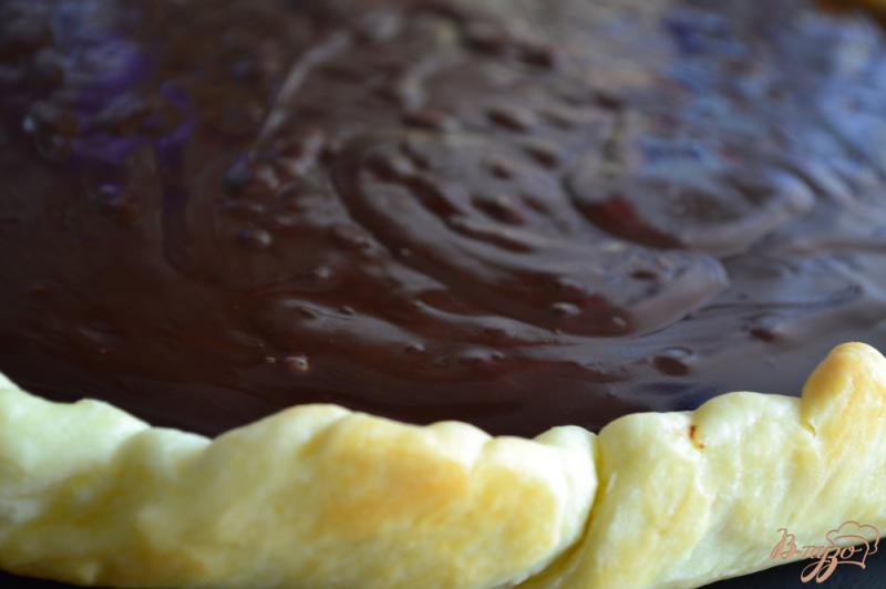 Фото приготовление рецепта: Шоколадный тaрт с бананами шаг №5