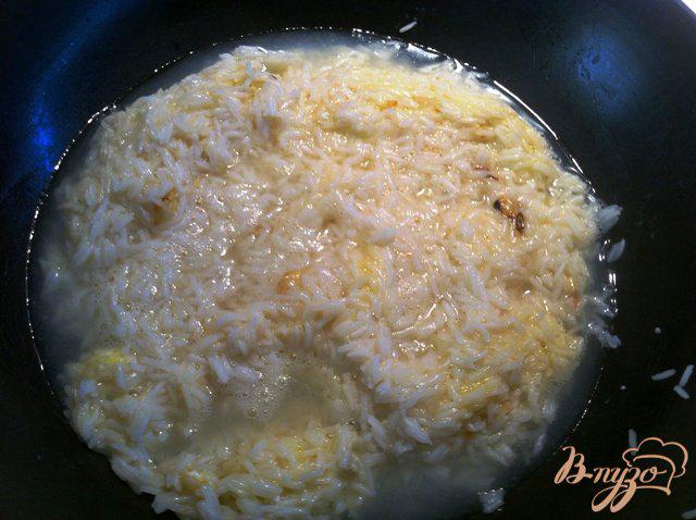 Фото приготовление рецепта: Рис с чесноком по японски шаг №6