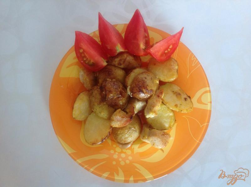 Фото приготовление рецепта: Запеченая курица с картофелем шаг №8