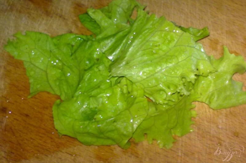 Фото приготовление рецепта: Салат с виноградом шаг №1