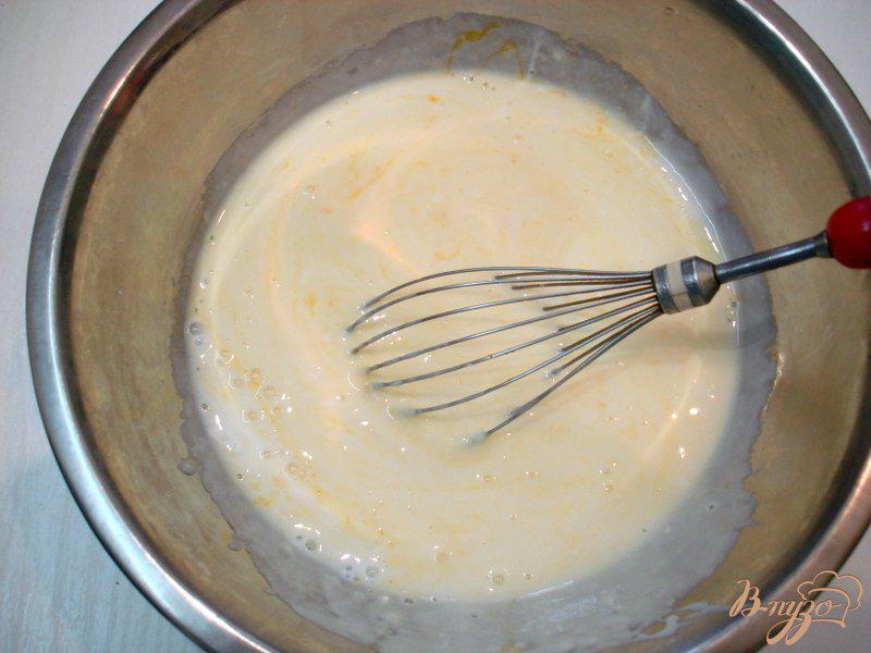 Фото приготовление рецепта: Жареные пирожки на кефире с квашеной капустой шаг №10