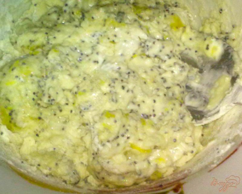 Фото приготовление рецепта: Лимонные кексы с маком шаг №2